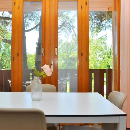 Cozy Flat With Terrace And Lift - Beahost