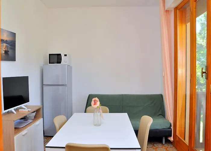 Cozy Flat With Terrace And Lift - Beahost Apartment Bibione